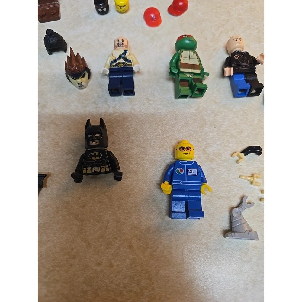 Lot of Lego Batman Teenage Mutant Ninja Turtle Minifigures, Parts & Accessories